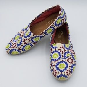 Toms Sz 9 Flower Star Pattern, blue, green purple